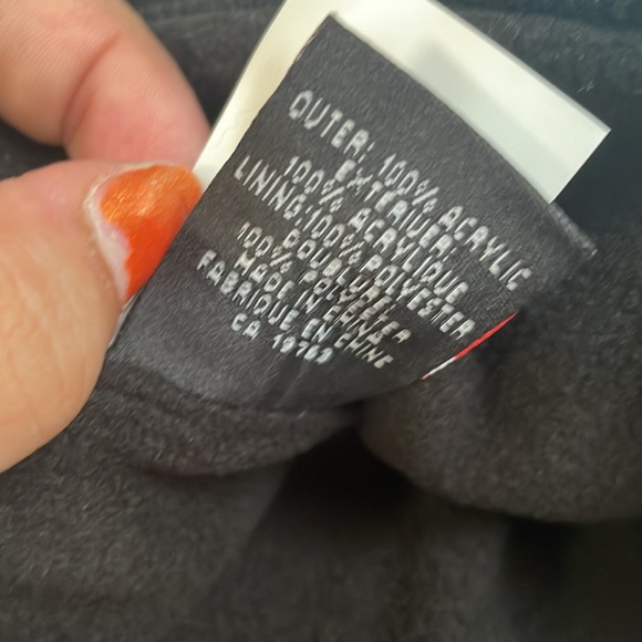 RARE & NWT 🏒NHL Jersey Toque - Boston Bruins (Official NHL) LIMITED EDITION - Picture 7 of 13